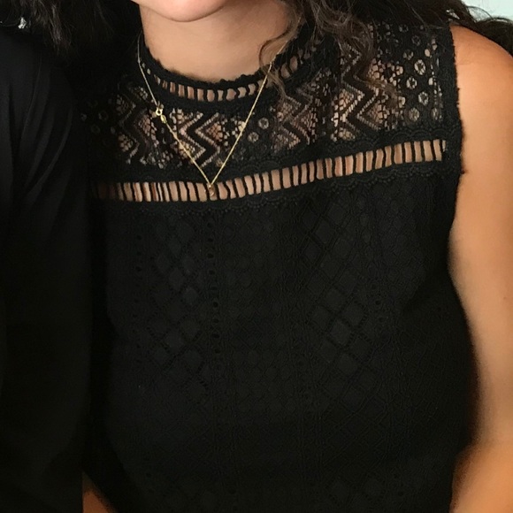 Black lace ruffle blouse - Picture 9 of 9